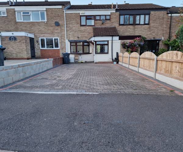Parking on Beeston Close, B6