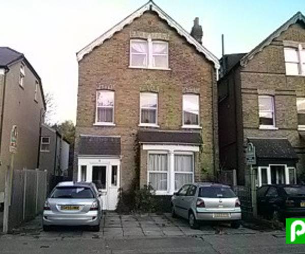 Parking on Fassett Road, KT1