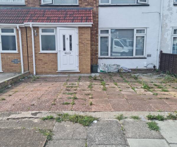 Richards Close, UB3
