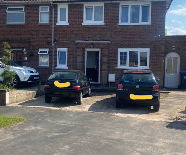Parking on Holt Road, LE10