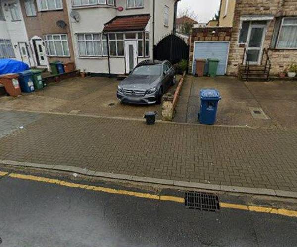 Reynolds Drive, HA8
