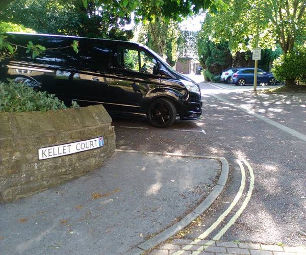 Parking on Kellet Court, LA1
