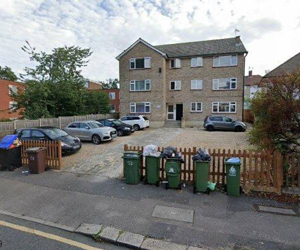 Parking on Benhill Avenue, SM1