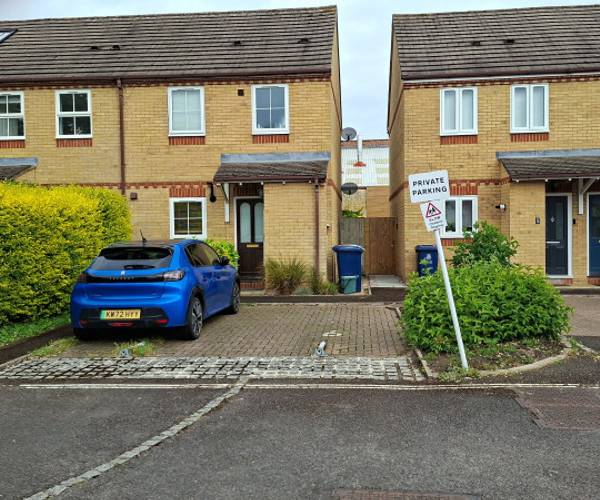 Parking on Harold Hicks Place, OX4