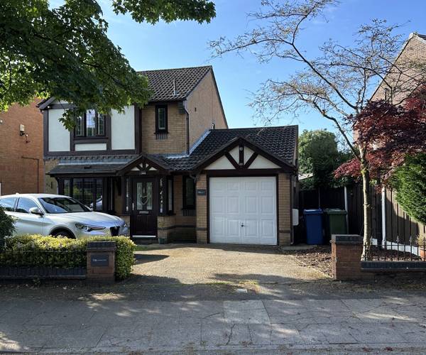 St. Margarets Road, M25