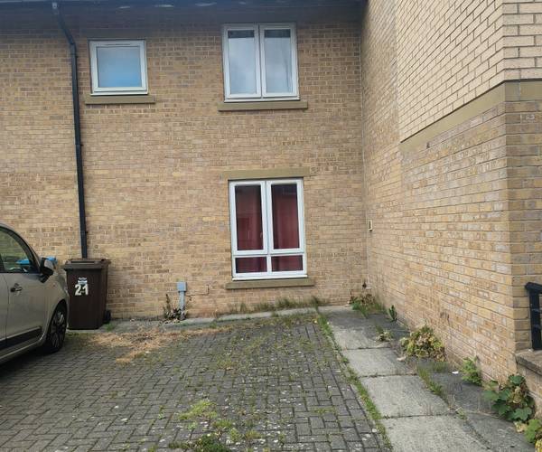 Parking on Bramwell Drive, S3