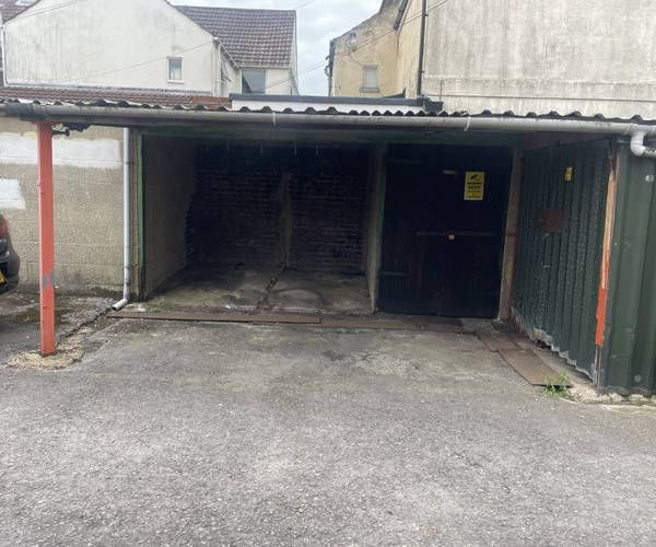 Parking on Harold Road, PO4