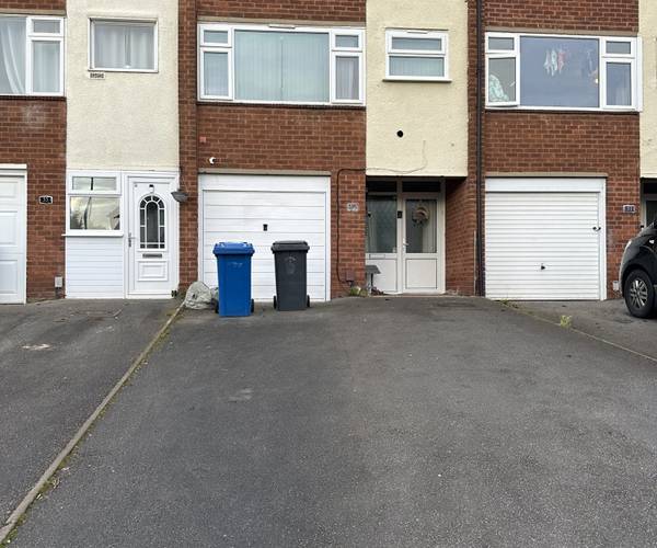 Valley Lane, WS13