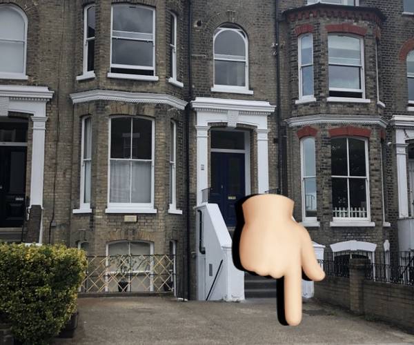 (R) Parking on Tollington Park, N4