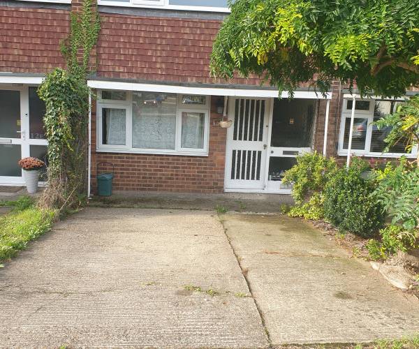 Parking on Rothes Road, RH4