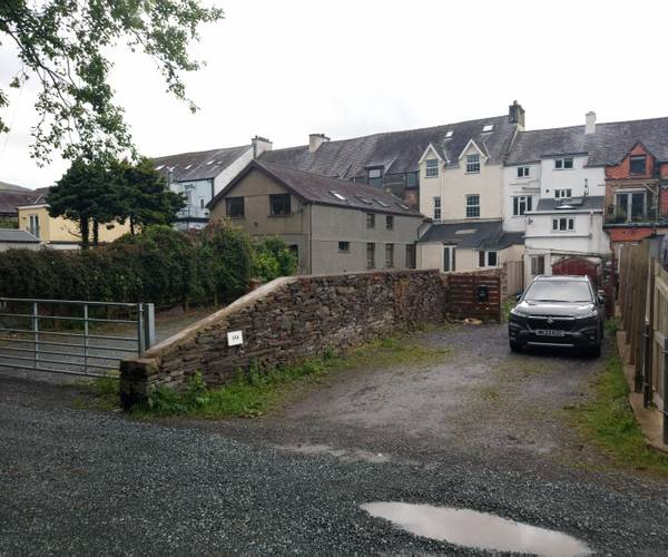 Parking on High Street, LL55