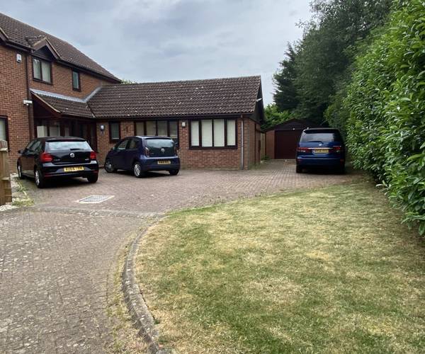 Parking on Krypton Close, MK5