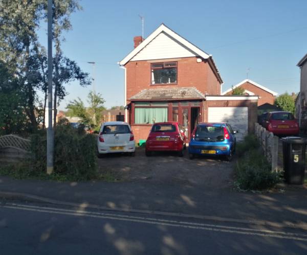Parking on College Road, HR1
