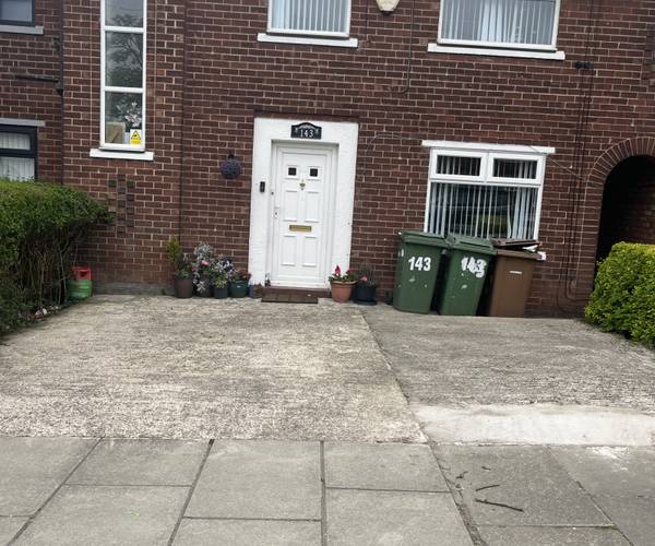 Parking on Mount Road, CH42
