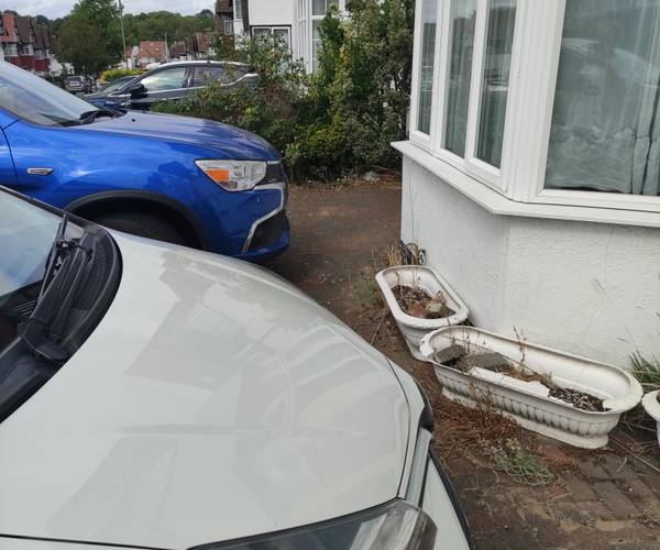Parking on Heathfield Gardens, NW11