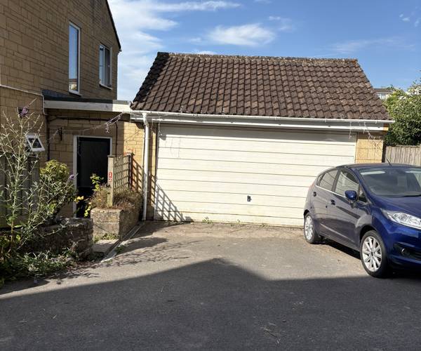 Parking on Wine Street, BA15