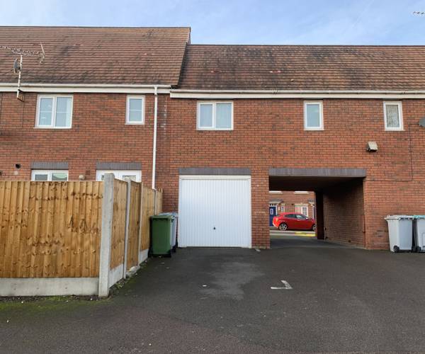 Kings Sconce Avenue, NG24