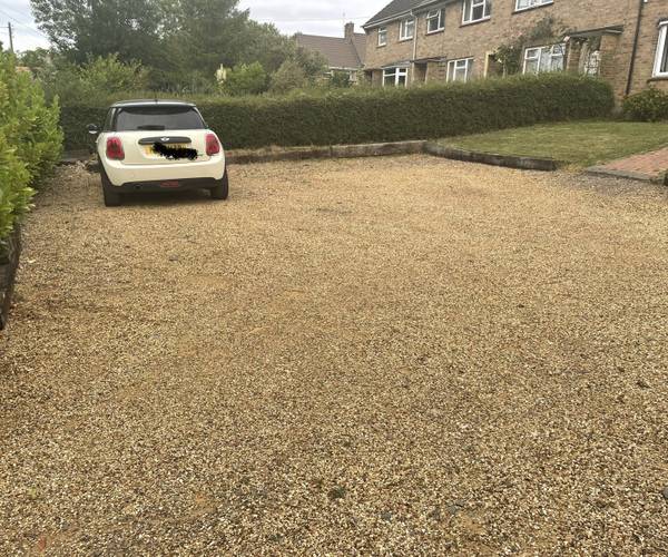 Parking on High Street, MK44