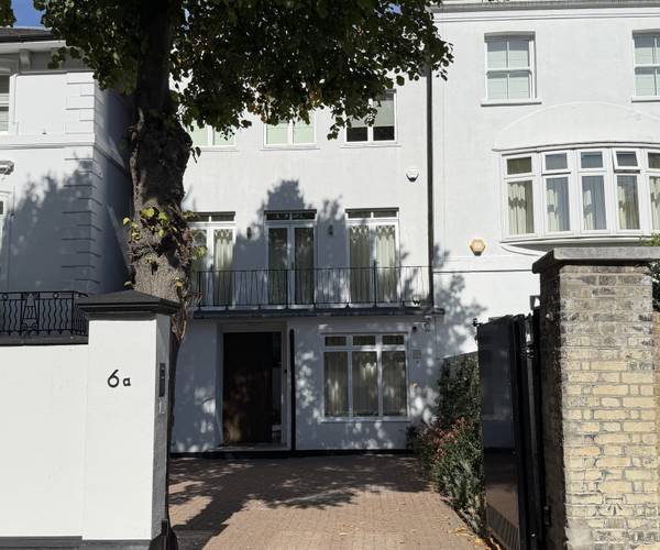 Parking on Langford Place, NW8