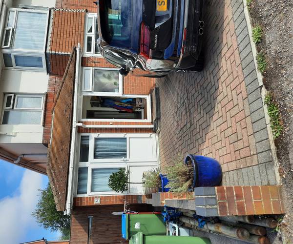 Parking on Munro Crescent, SO15