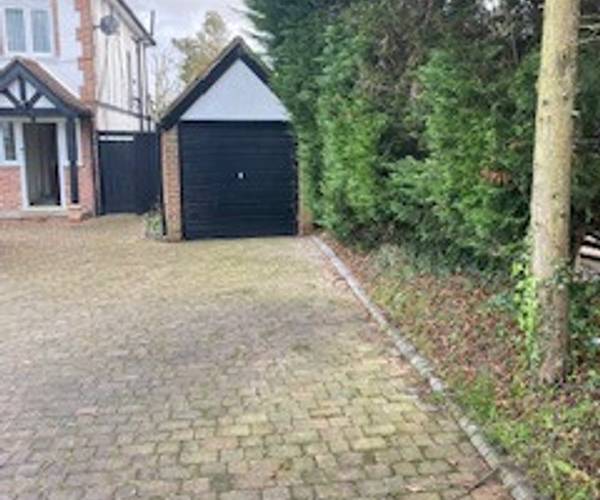 Parking on Deacons Hill Road, WD6