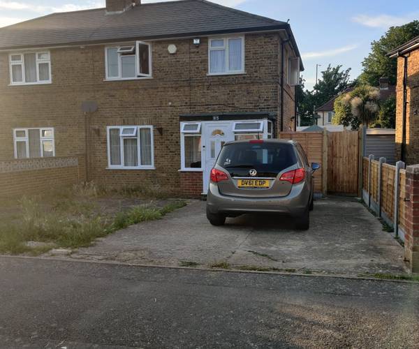 Yew Avenue, UB7