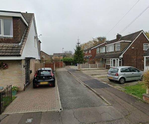 Appledore Drive, M23