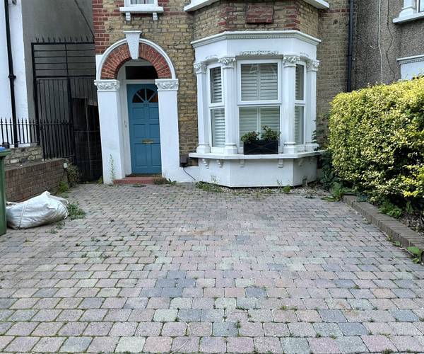 Parking on Charlton Lane, SE7