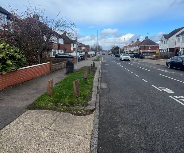 Parking on Lewsey Road, LU4