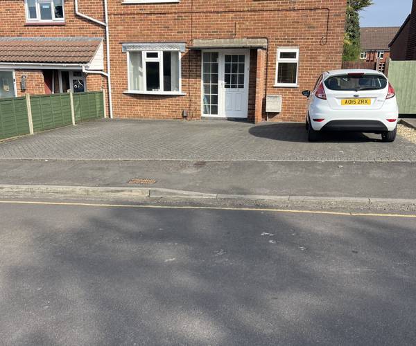 Parking on Tilling Road, BS10