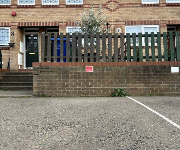 Parking on Gerards Close, SE16