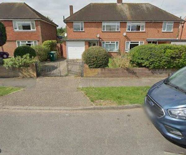 Parking on Furzewood, TW16