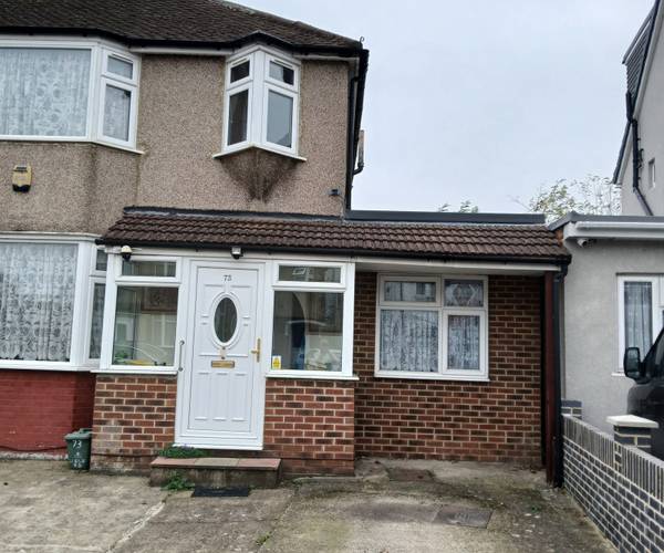 Parking on Nield Road, UB3