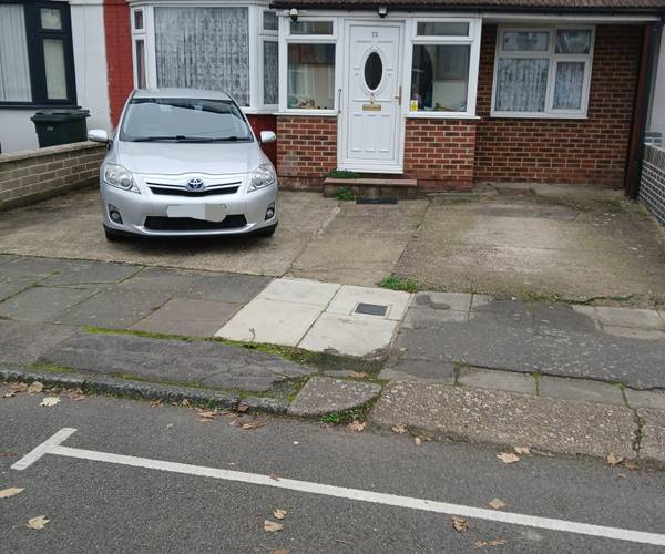 Parking on Nield Road, UB3