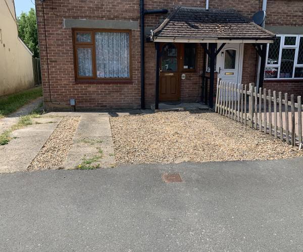 Parking on Paxton Road, PO14