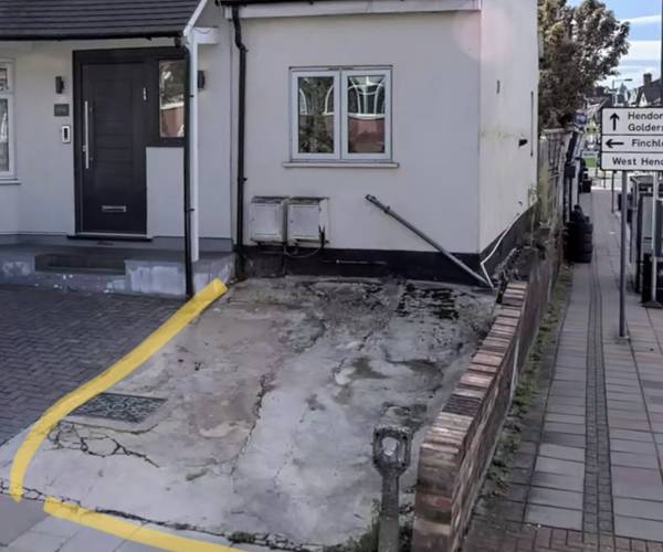 Parking on Glebe Crescent, NW4