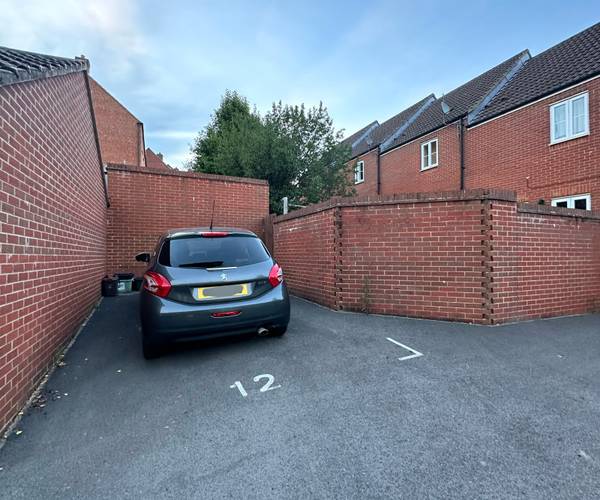 Parking on Knights Maltings, BA11