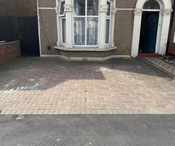 Parking on Pembroke Road, IG3