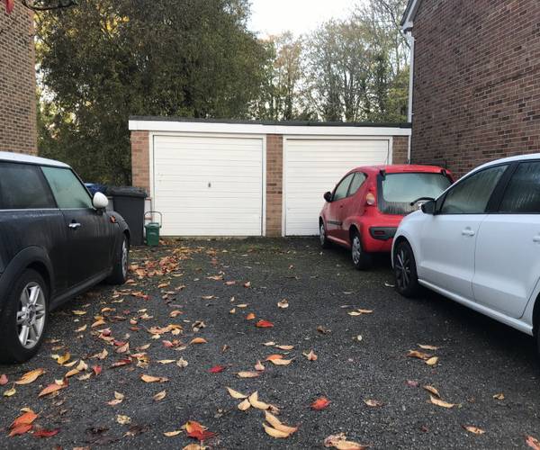 Parking on Kings Road, GU27