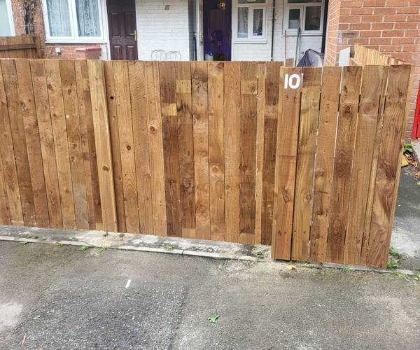 Rockdove Avenue, M15