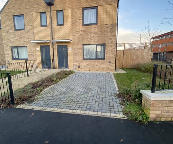 Parking on Polesworth Close, M12