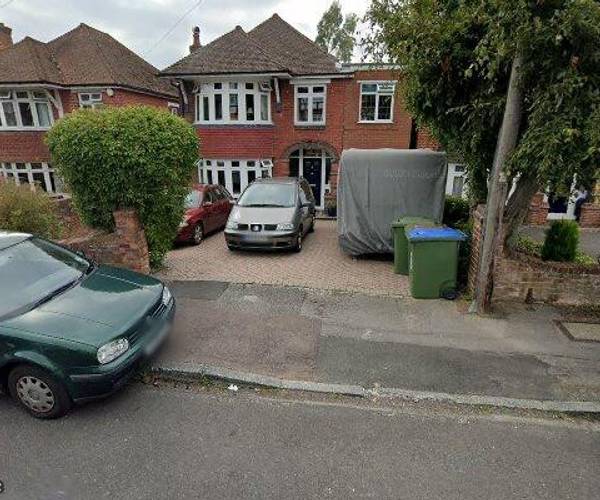 Parking on Rossington Avenue, SO18