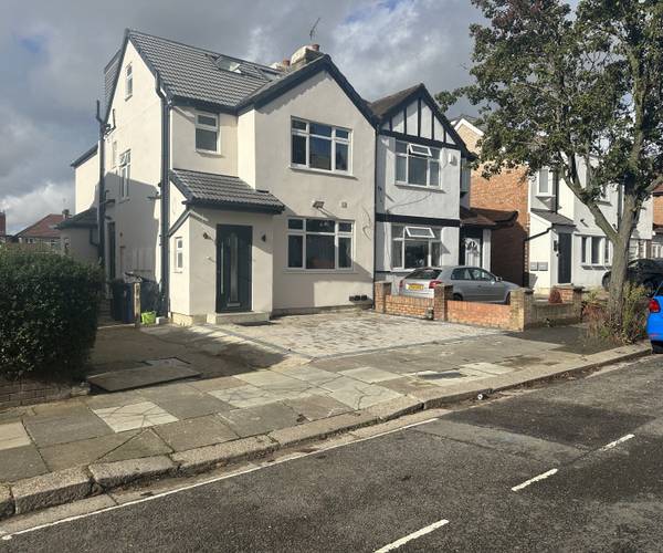 Middleton Avenue, UB6