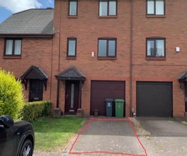 Parking on Craiglee Drive, CF10