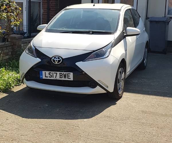 Parking on Vivian Ave, HA9
