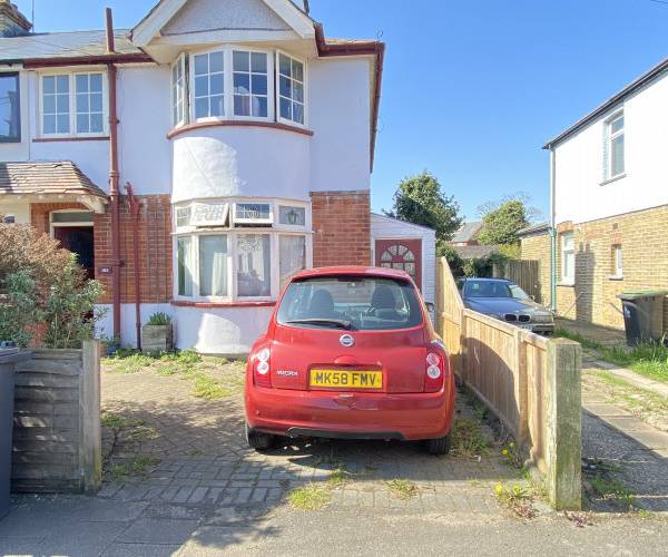 Parking on Cromwell Road, CT5