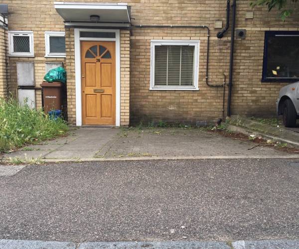 Parking on Milborne Street, E9