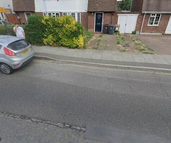 Claremont Avenue, KT3