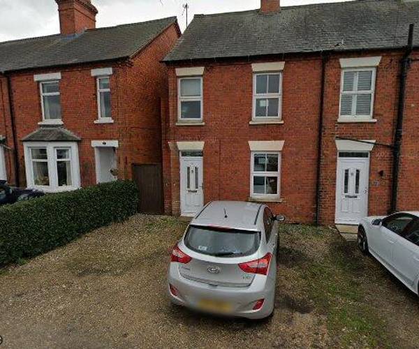 Parking on Hambridge Road, RG14