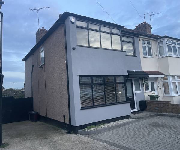 Norfolk Road, RM14